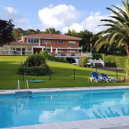 Hotel Camping Ribadesella Bagian luar foto