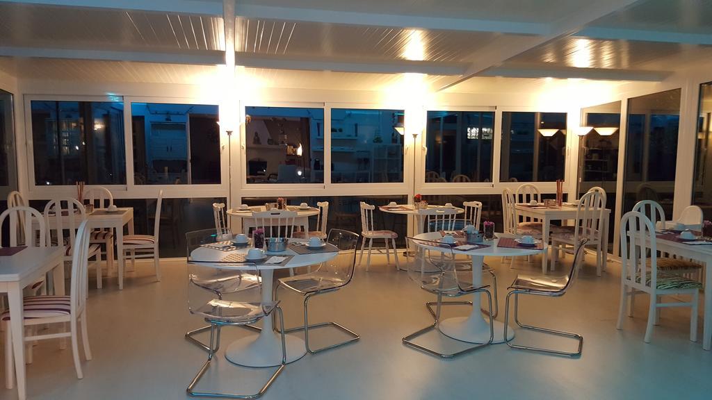 Hotel Camping Ribadesella Bagian luar foto