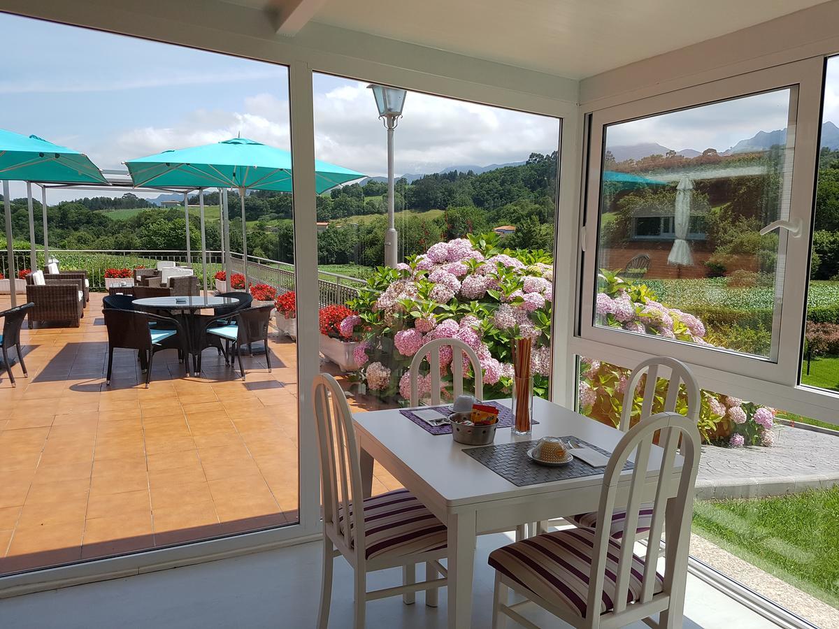 Hotel Camping Ribadesella Bagian luar foto